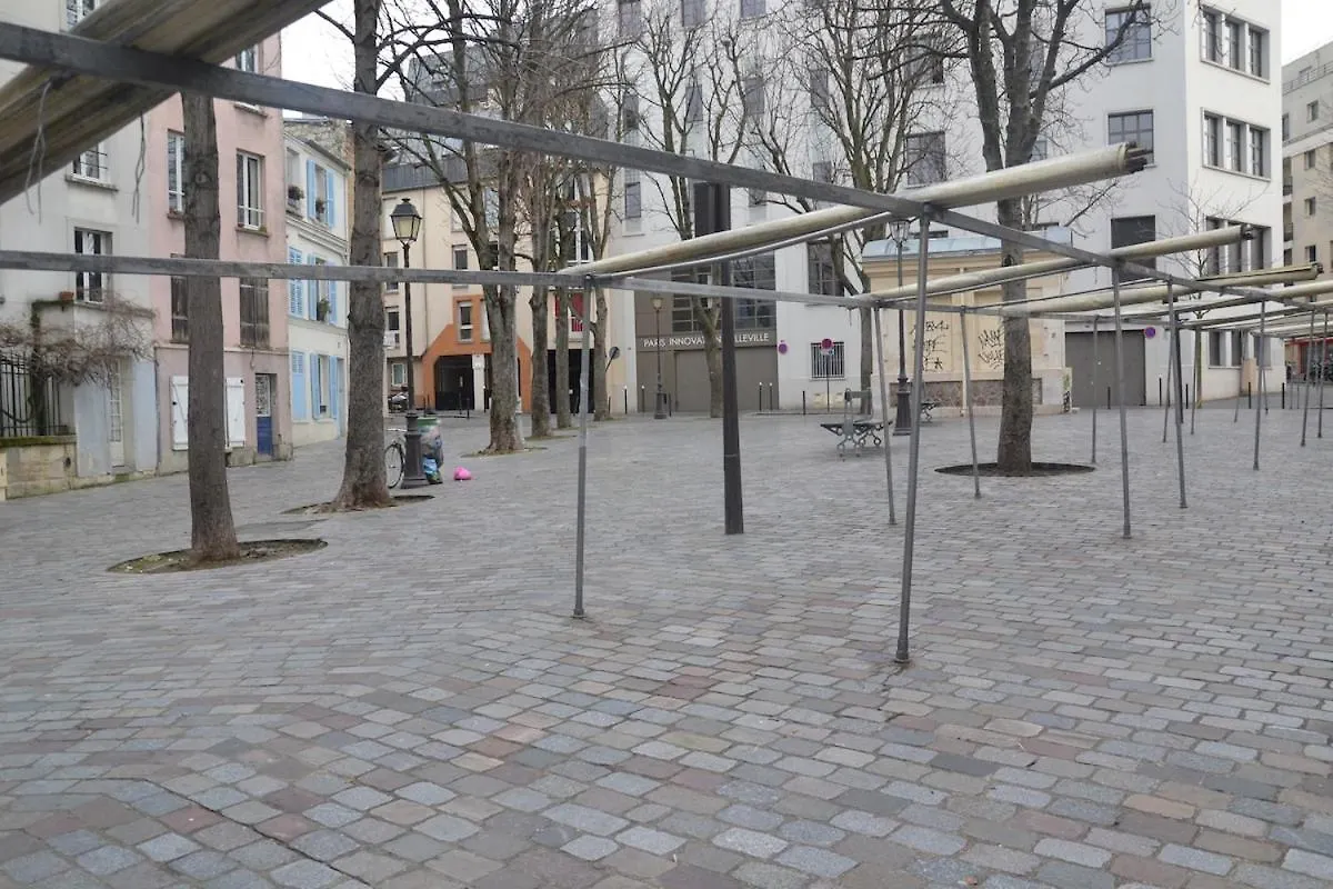 Appartement Village Jourdain Paris France