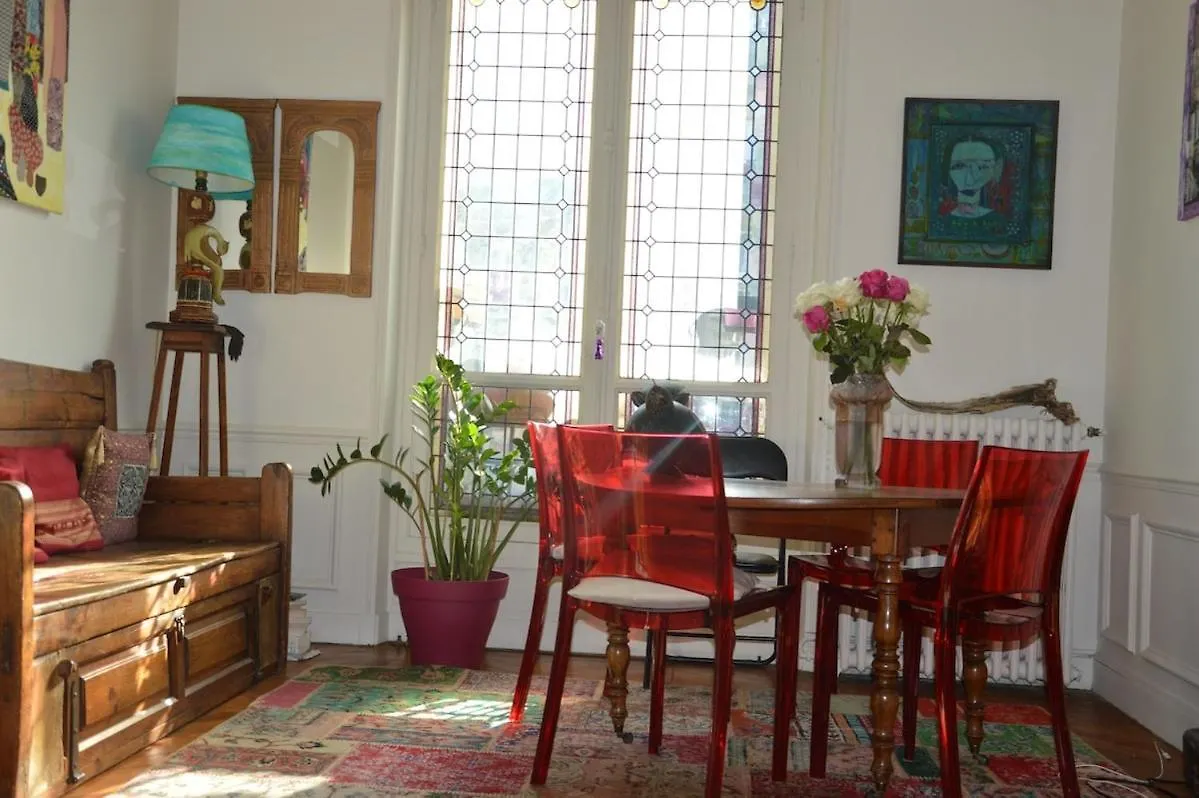 Appartement Village Jourdain Paris